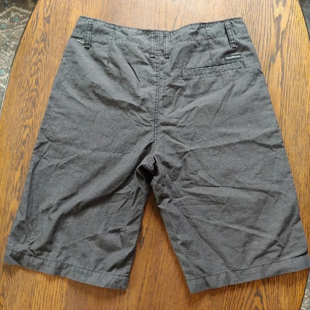 Calvin Klein Black and Gray Stripe Flat Front Shorts Size Boy's 18
